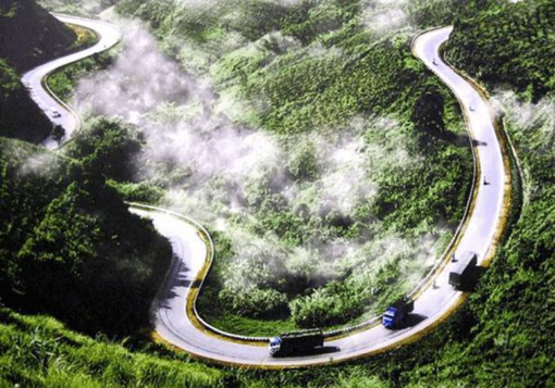 Ảnh của Rụng tim đèo Cả cheo leo, vách đá dựng đứng hiểm trở